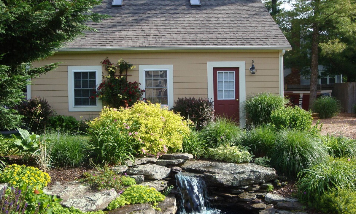 Waquoit Village Apartment | Quaint Studio near Mashpee Commons