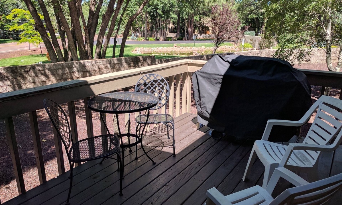 Pinetop Villa | Quality Hill Resort Villa, Spacious 3 Bedroom Town Home Sleeps 8
