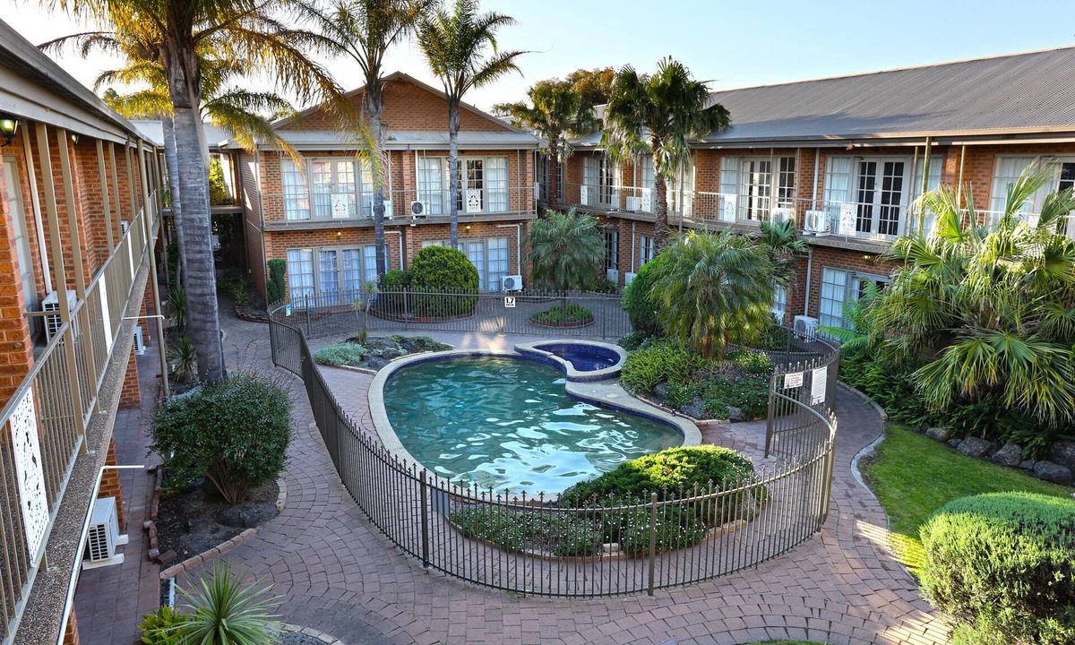 Westmeadows Hotel | Quality Hotel Melbourne Airport