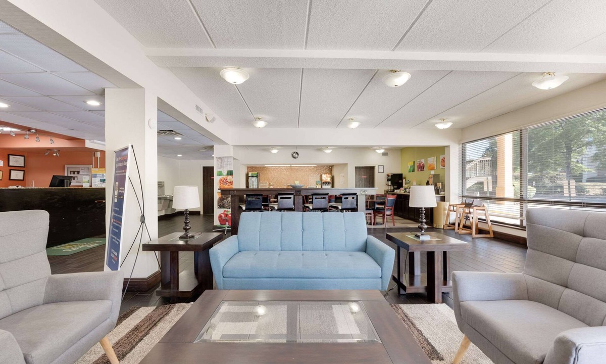 Irondale Hotel | Quality Inn Airport - Southeast