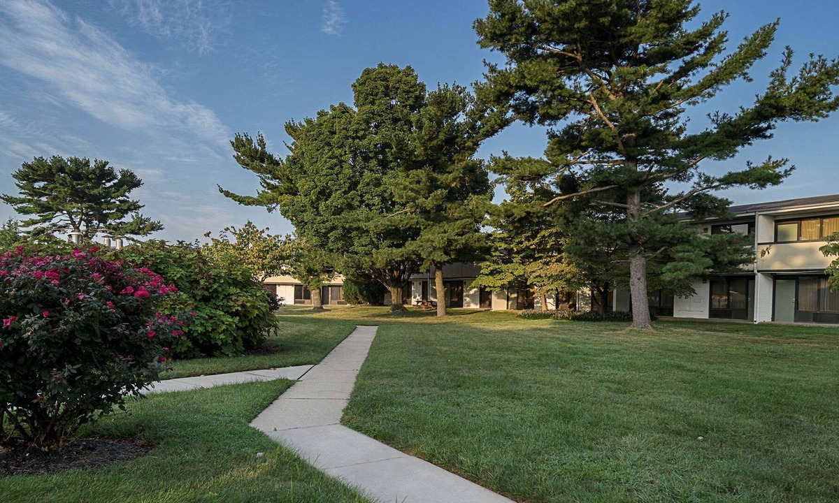 New Castle Hotel | Quality Inn And Suites Skyways