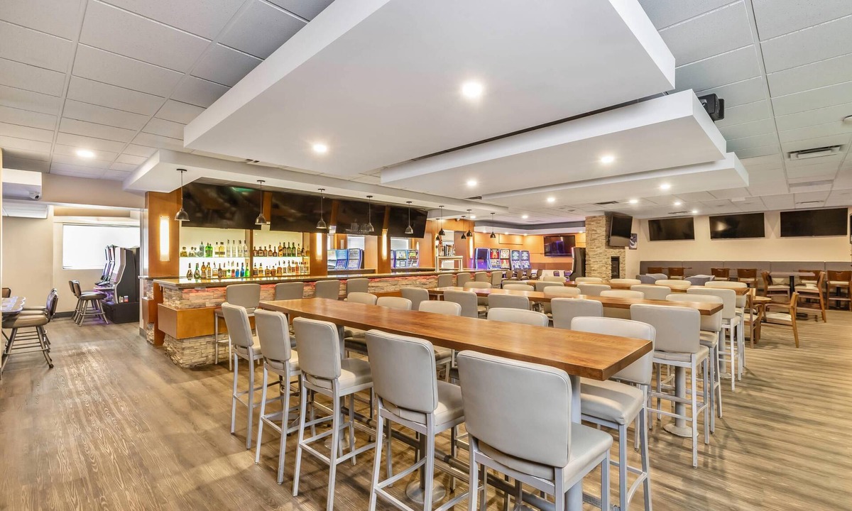 Winnipeg Hotel | Quality Inn and Suites Winnipeg