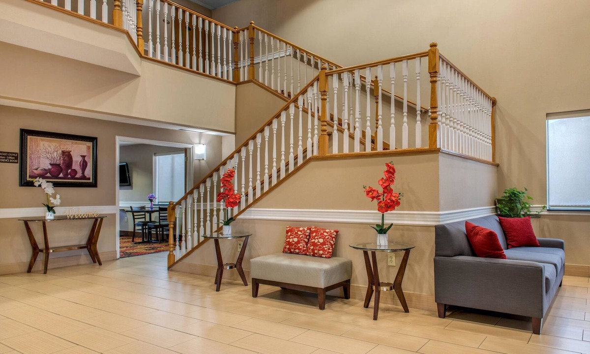 Bloomington Hotel | Quality Inn Bloomington near University