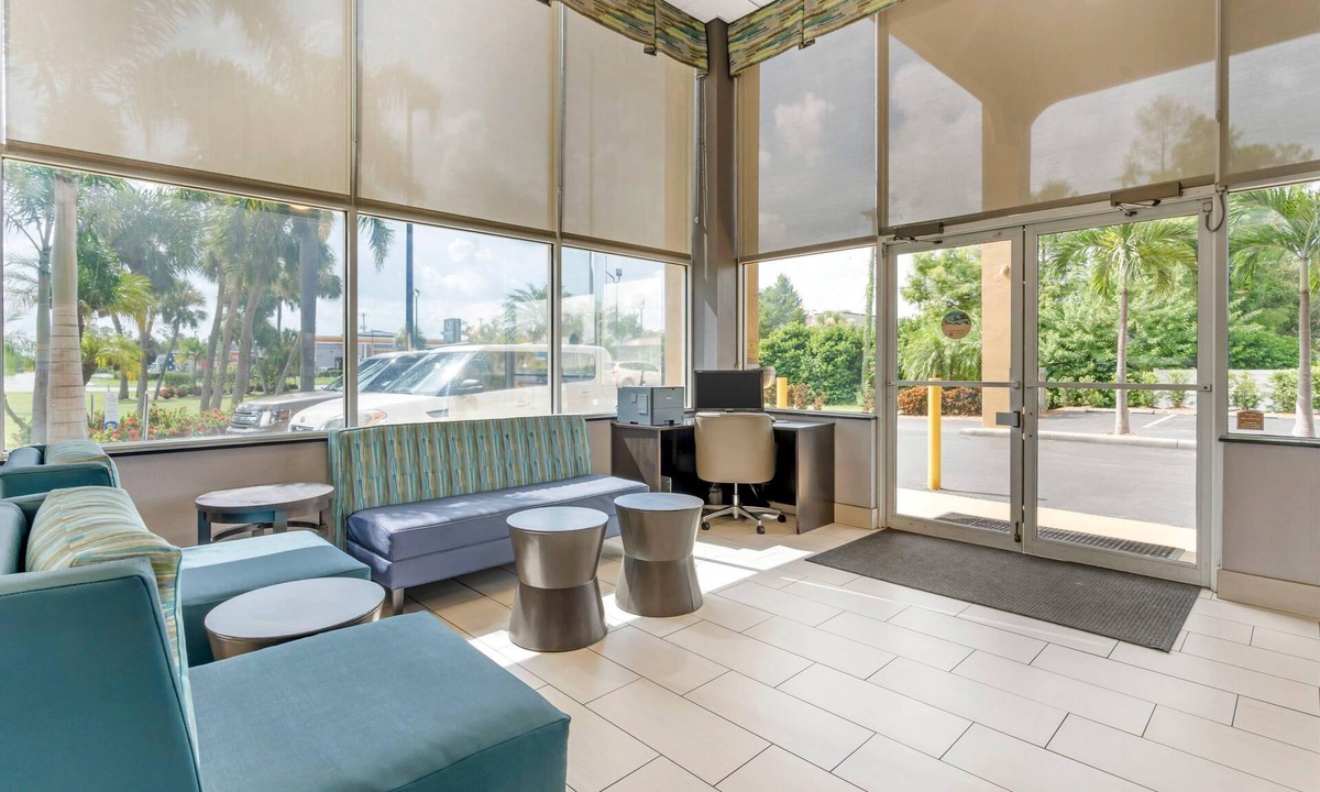 Bradenton Hotel | Quality Inn Bradenton North I-75