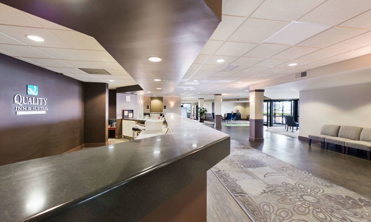Bradley Hotel | Quality Inn Bradley - Bourbonnais