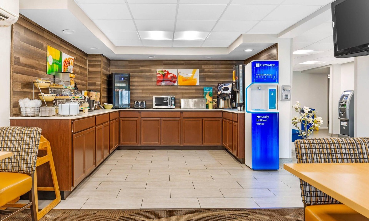 Bucyrus Hotel | Quality Inn Bucyrus North