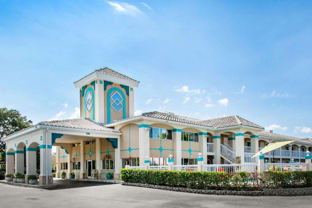 West Kissimmee Hotel | Quality Inn Clermont West Kissimmee