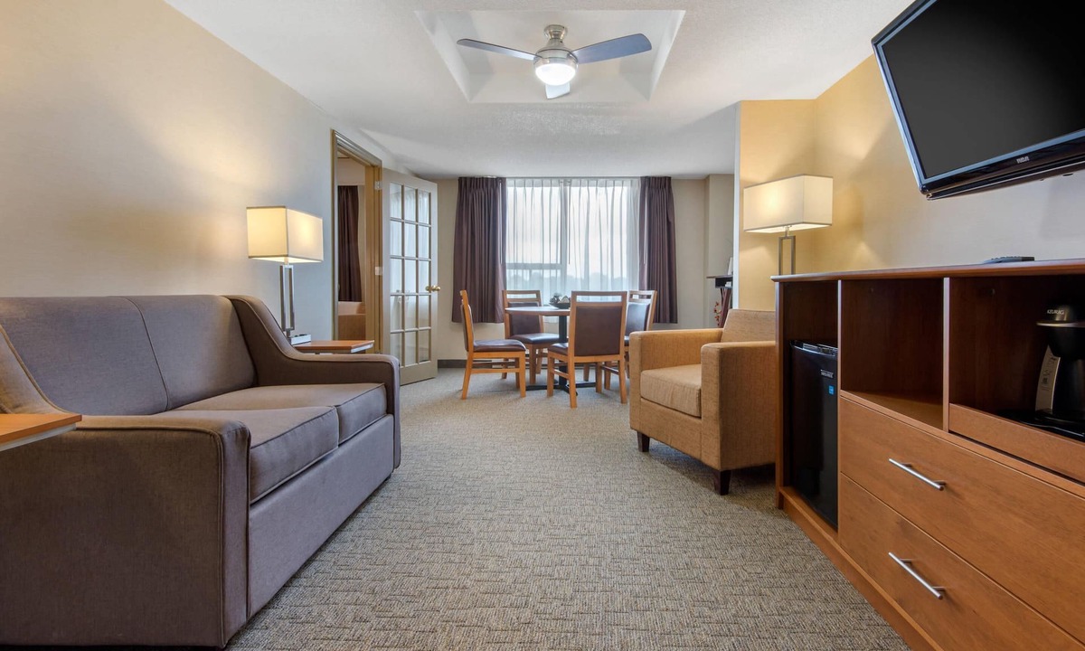 Sudbury Hotel | Quality Inn & Conference Centre Downtown