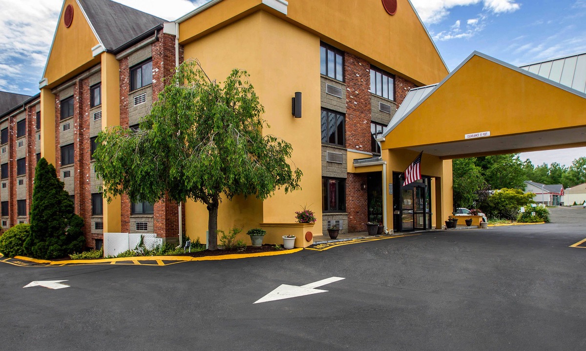 Cromwell Hotel | Quality Inn Cromwell - Middletown