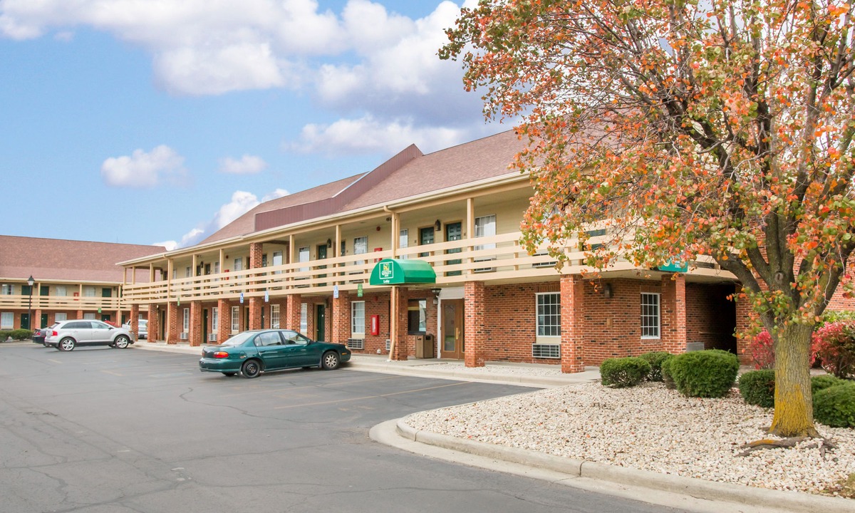 Findlay Hotel | Quality Inn Findlay