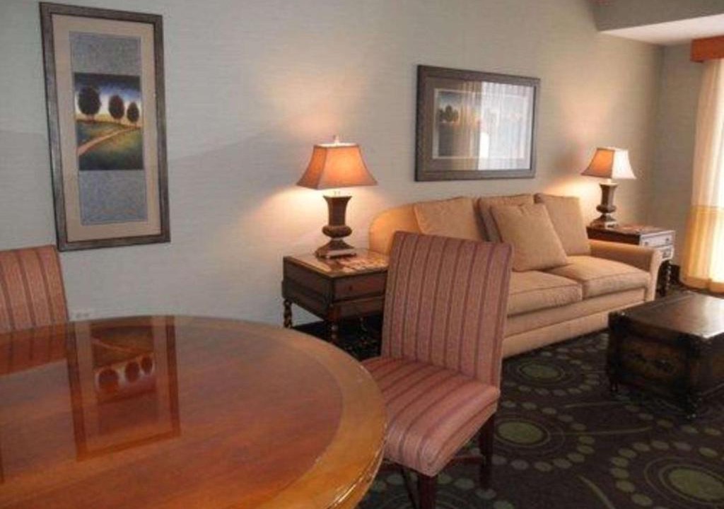 Airport Township Hotel | Quality Inn Florissant-St Louis