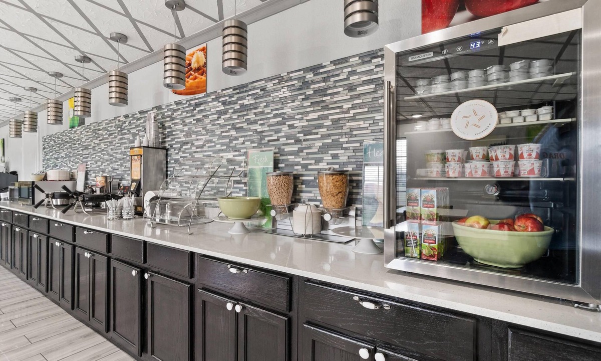 Forrest City Hotel | Quality Inn Forrest City I-40