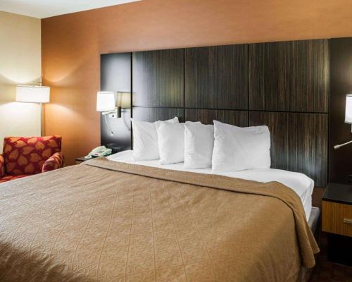 Franklin Hotel | Quality Inn Franklin I-65