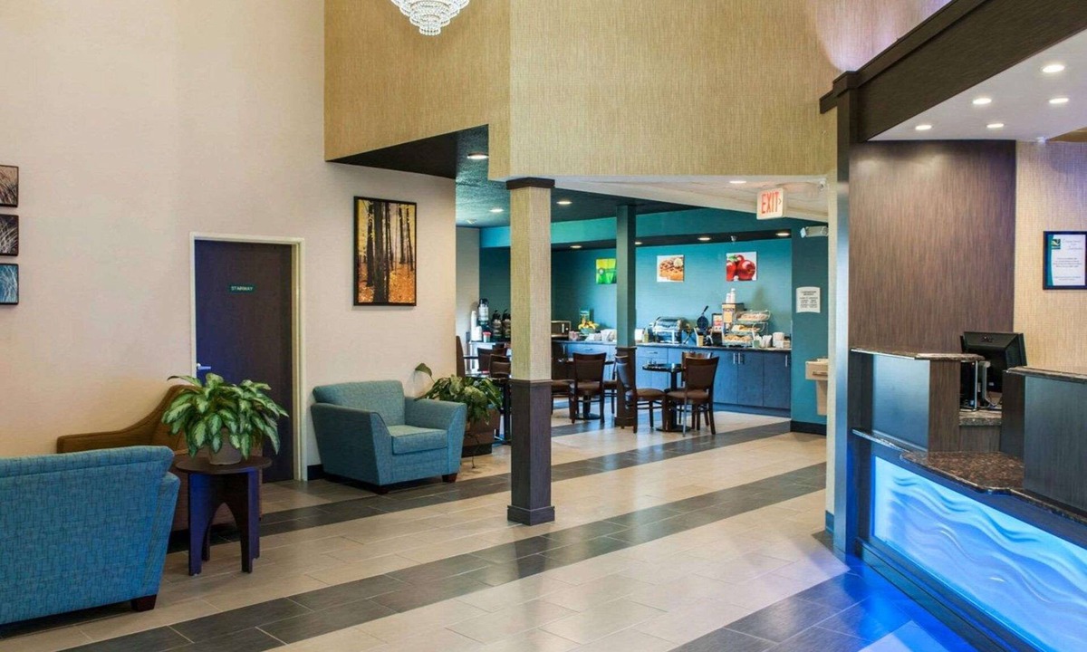 Franklin Hotel | Quality Inn Franklin I-65