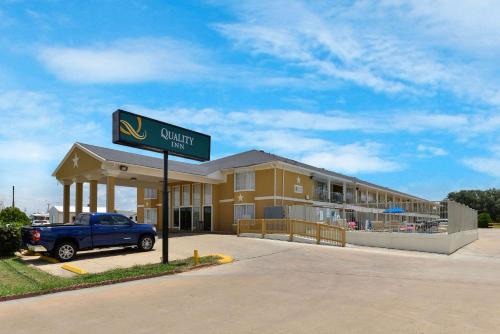 Gonzales Hotel | Quality Inn Gonzales