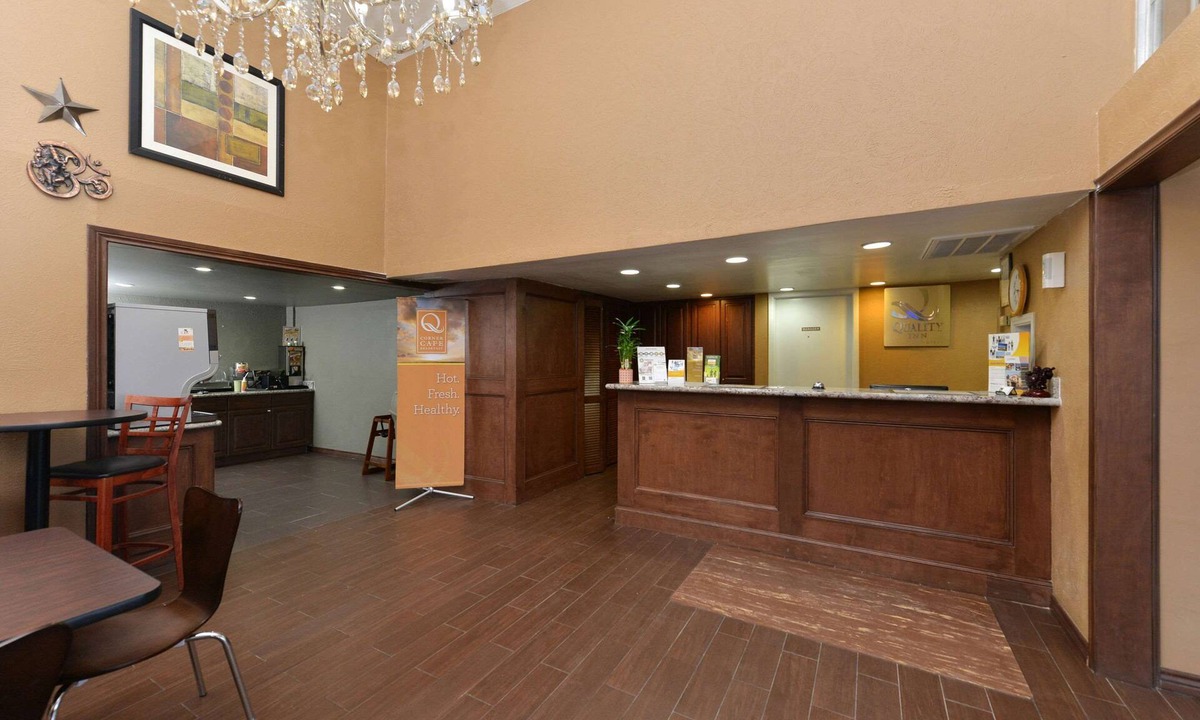 Gonzales Hotel | Quality Inn Gonzales