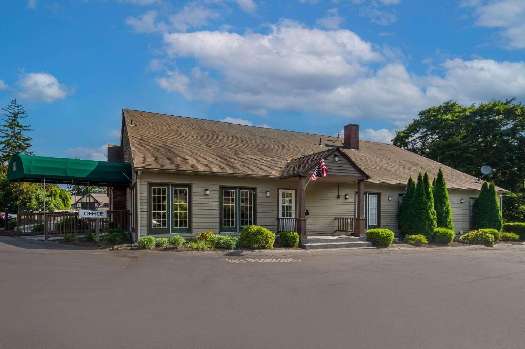 Great Barrington Hotel | Quality Inn Great Barrington
