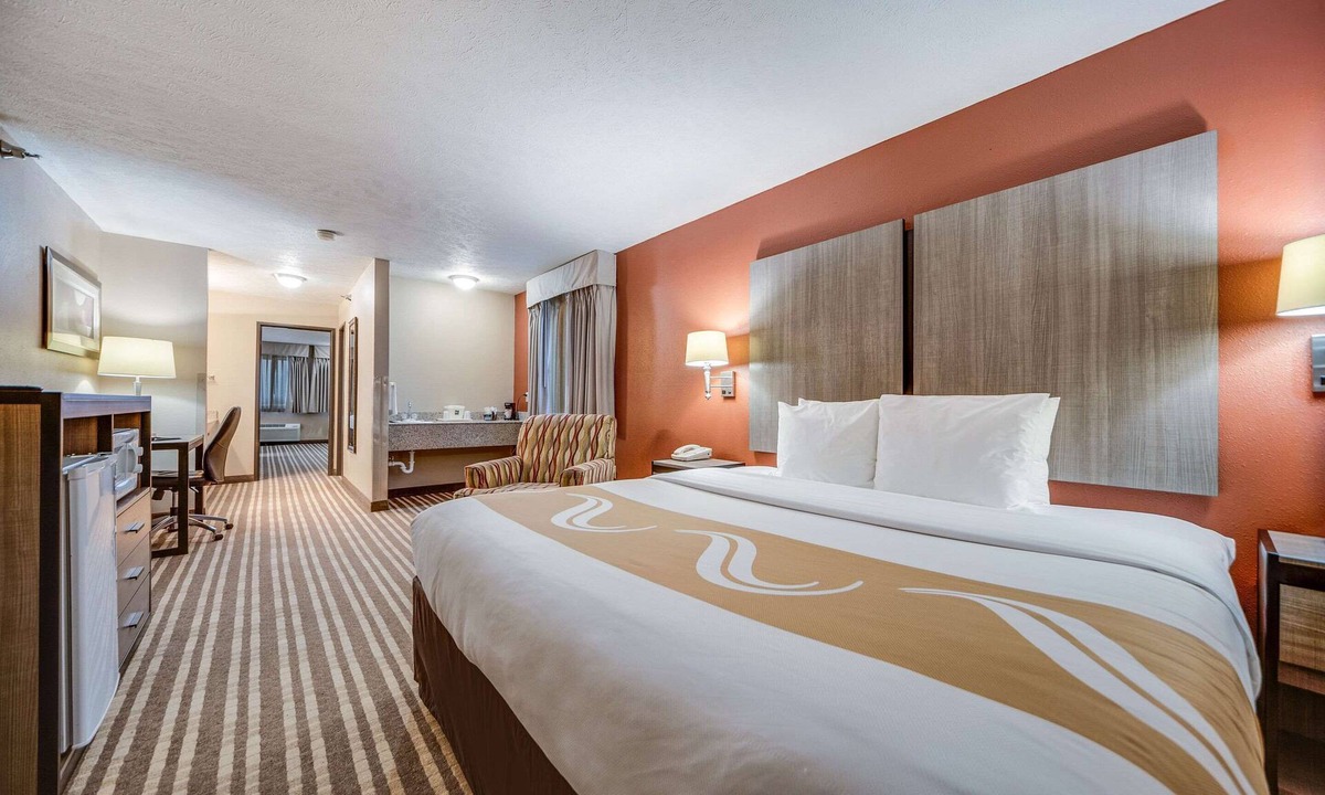 Hastings Hotel | Quality Inn Hastings
