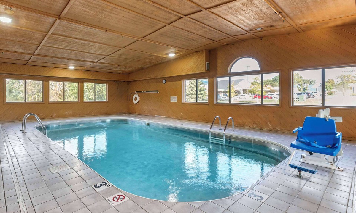 Indianola Hotel | Quality Inn Indianola