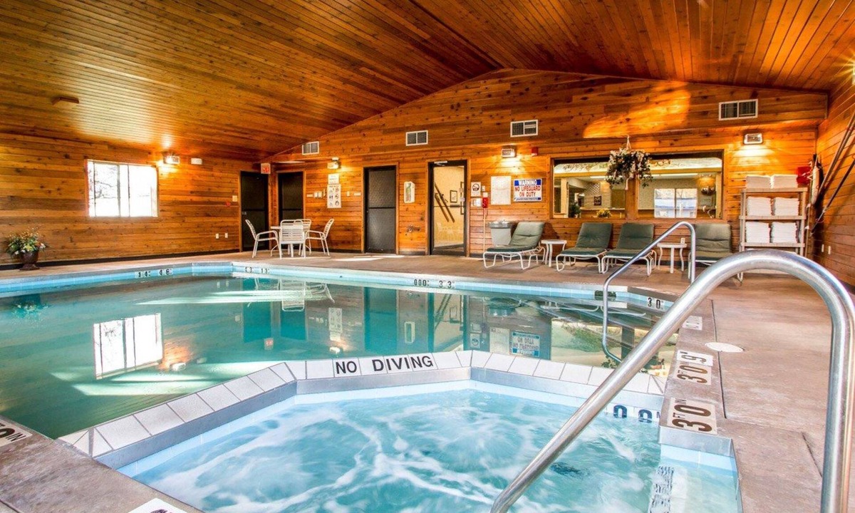 Ironwood Hotel | Quality Inn Ironwood