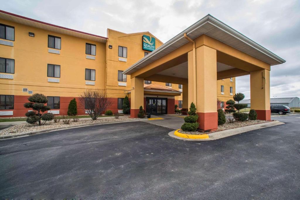 Litchfield Hotel | Quality Inn Litchfield Route 66