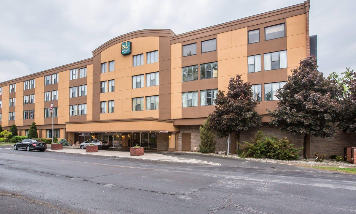 Massena Hotel | Quality Inn Massena