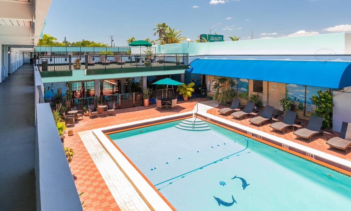 Palmetto Bay Hotel | Quality Inn Miami South