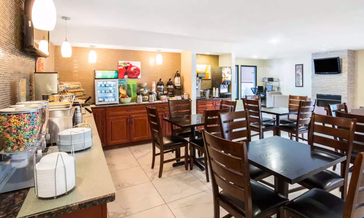 Monee Hotel | Quality Inn Monee I-57