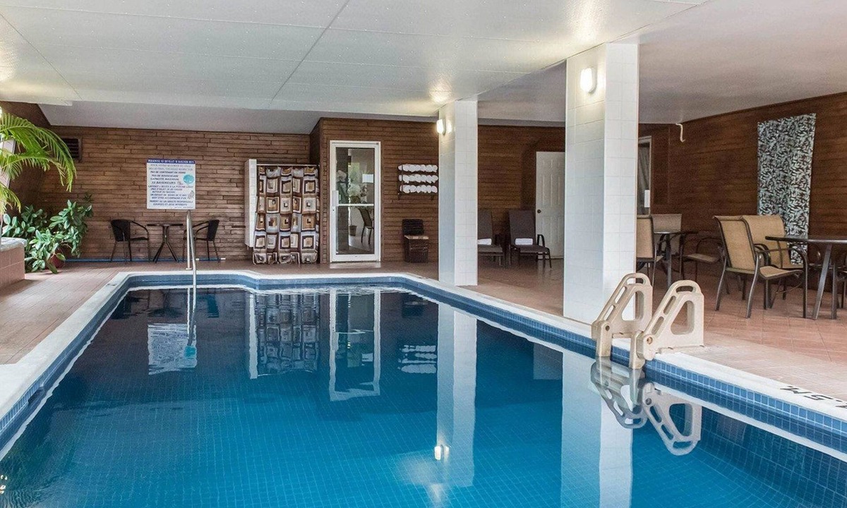 Mont-Laurier Hotel | Quality Inn Mont-Laurier