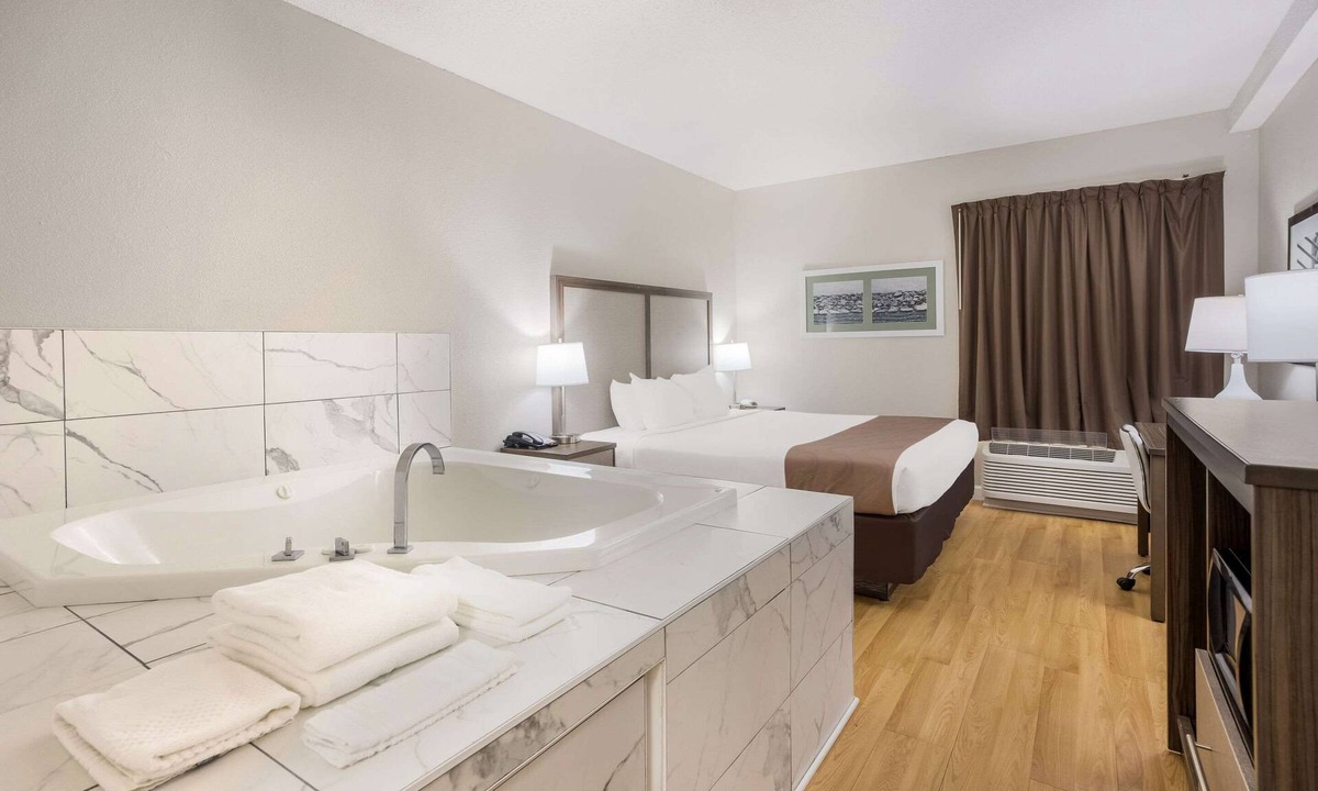 Moultrie Hotel | Quality Inn Moultrie