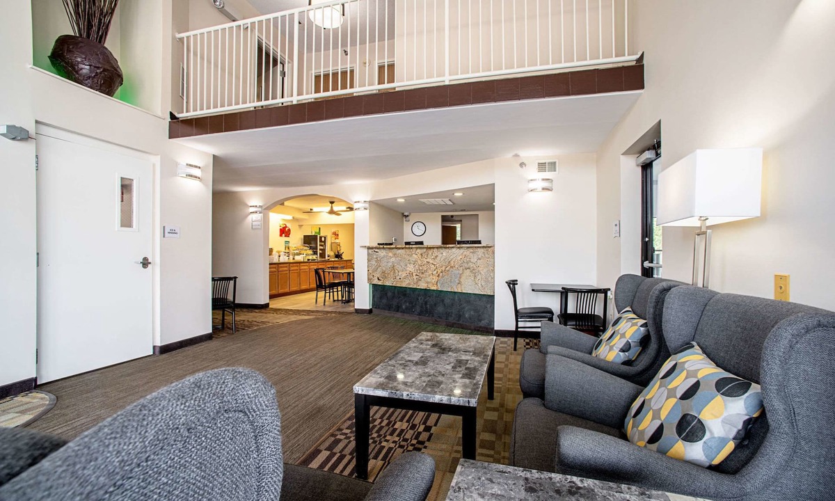 Pacific Hotel | Quality Inn Near Six Flags St. Louis