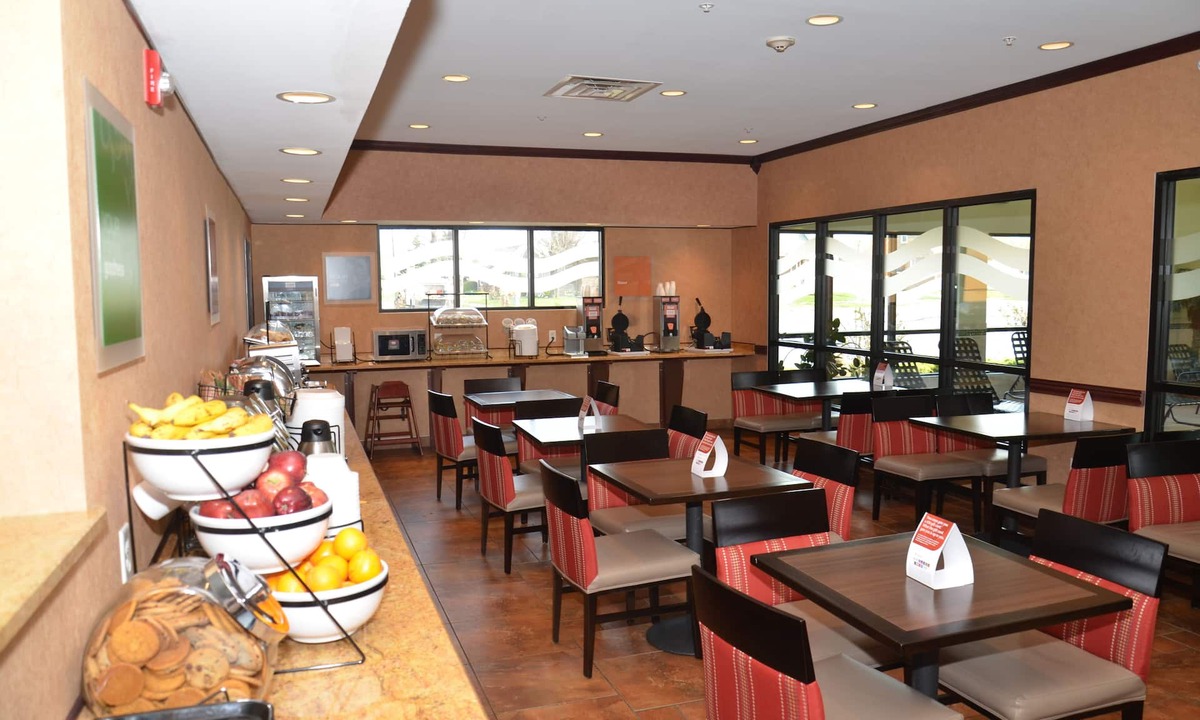 Cheektowaga Hotel | Quality Inn Near Walden Galleria Mall
