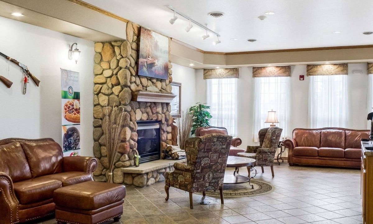 Oacoma Hotel | Quality Inn Oacoma - Chamberlain