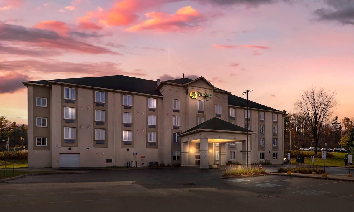 Industrial Park Hotel | Quality Inn Orleans