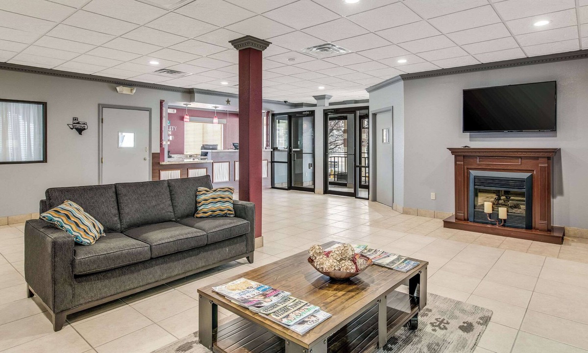 Ozona Hotel | Quality Inn Ozona I-10