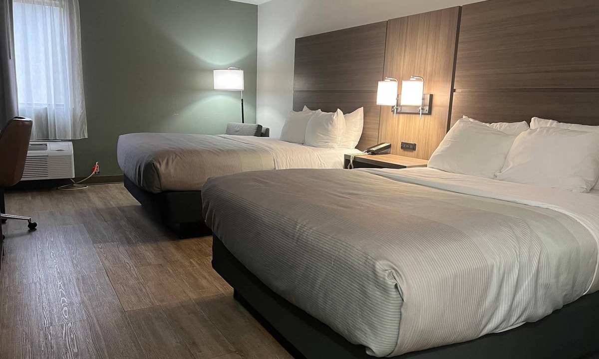 Pell City Hotel | Quality Inn Pell City I-20 exit 158