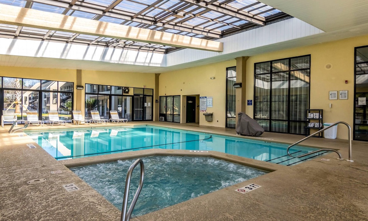 Perry Hotel | Quality Inn Perry - National Fairgrounds Area