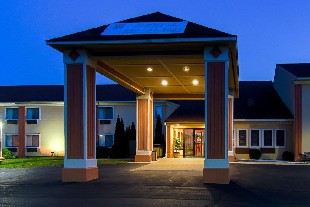 Plainfield Hotel | Quality Inn Plainfield I-395