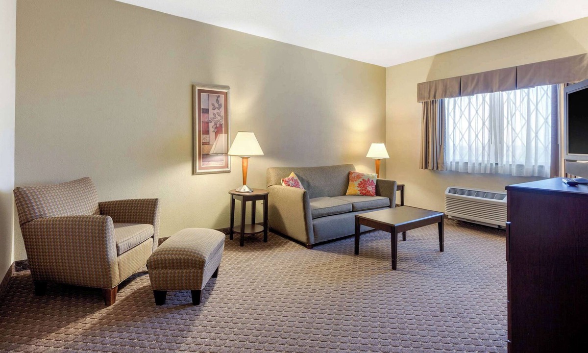 Smyrna Hotel | Quality Inn Smyrna