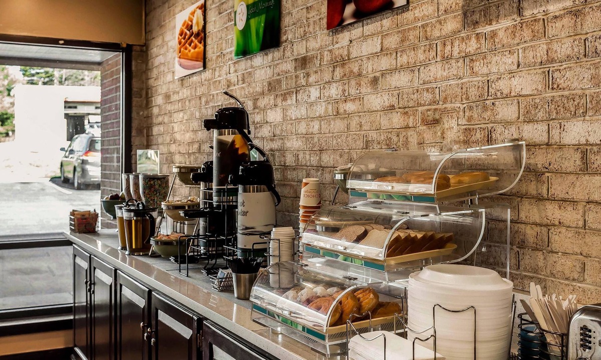 South Boston Hotel | Quality Inn South Boston - Danville East