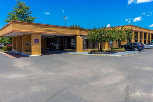 Starkville Hotel | Quality Inn Starkville near University