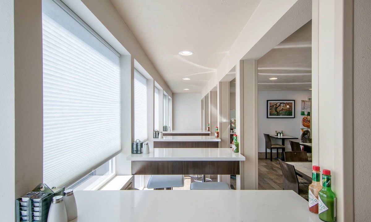 Albany Hotel | Quality Inn & Suites Albany Corvallis