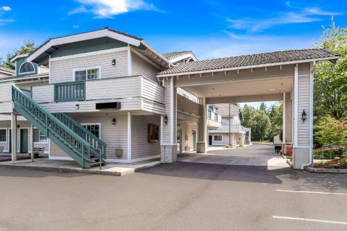 Bainbridge Island Hotel | Quality Inn & Suites Bainbridge Island