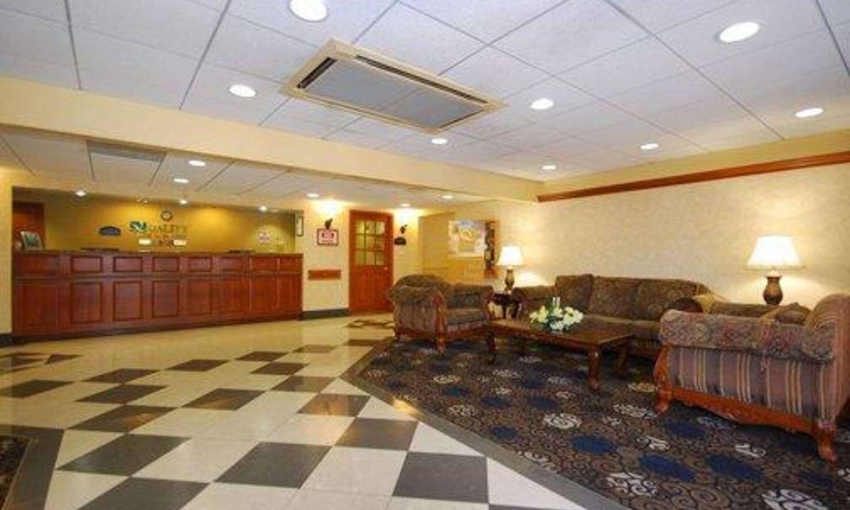 Trevose Hotel | Quality Inn & Suites Bensalem