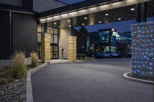 District des Promenades Hotel | Quality Inn & Suites