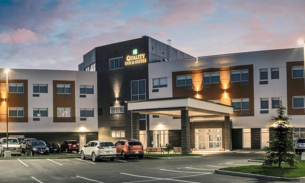 Mont Joli Hotel | Quality Inn & Suites