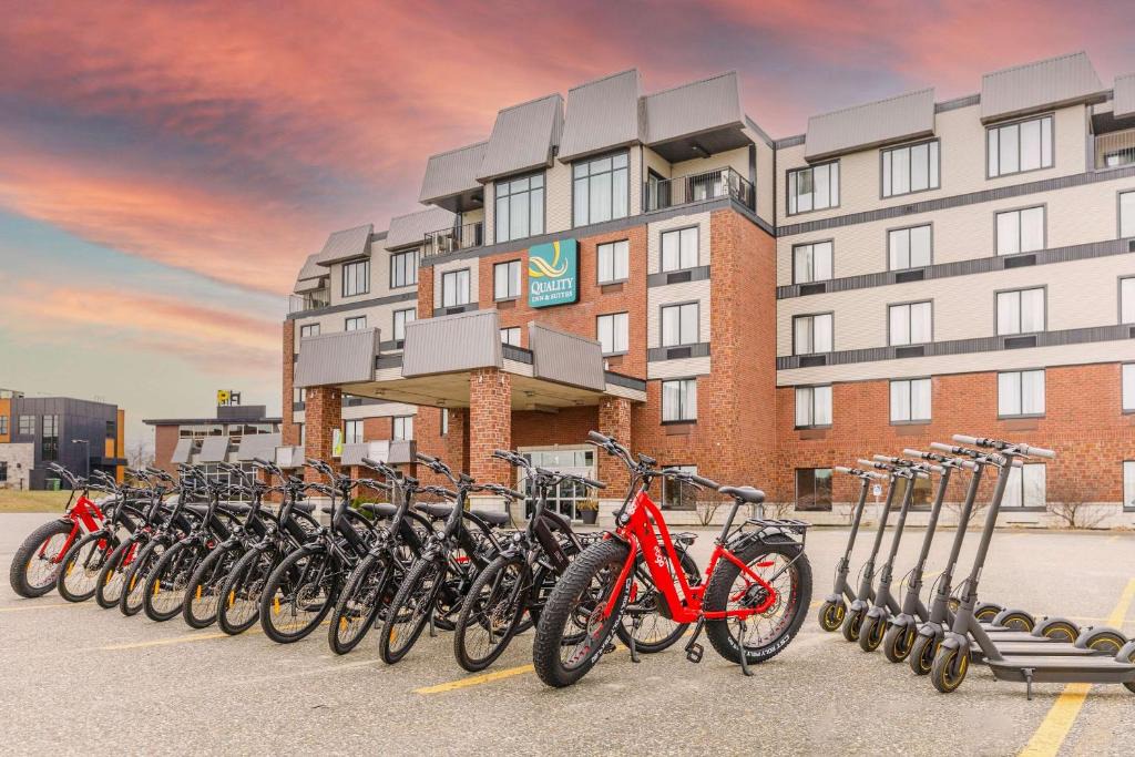 Victoriaville Hotel | Quality Inn & Suites