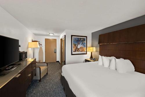 Caribou Hotel | Quality Inn & Suites Caribou