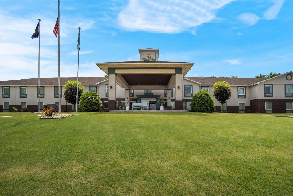 Scotland Hotel | Quality Inn & Suites Chambersburg Northeast