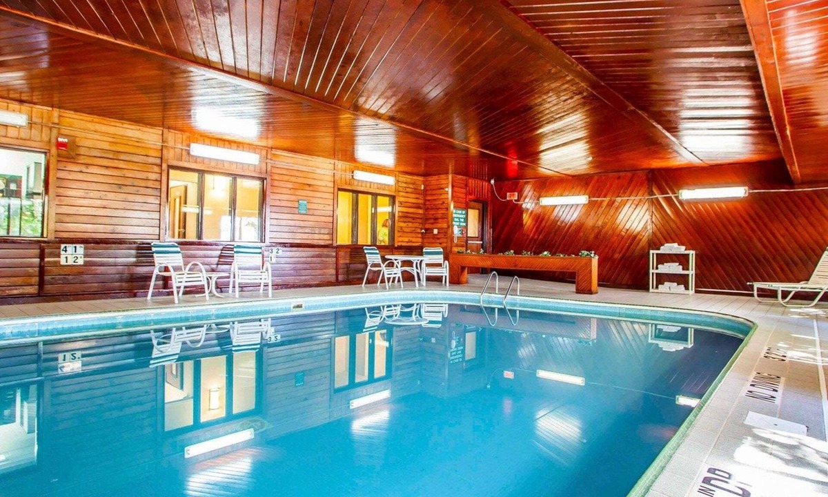 Champaign Hotel | Quality Inn & Suites Champaign North - Urbana